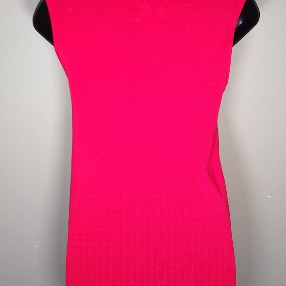 2/$10 💥 220 EUC Leo & Nicole Red Sleeveless Tank Blouse (Medium) - Picture 2 of 6
